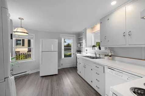 147 Beach Avenue Kennebunk ME 04043