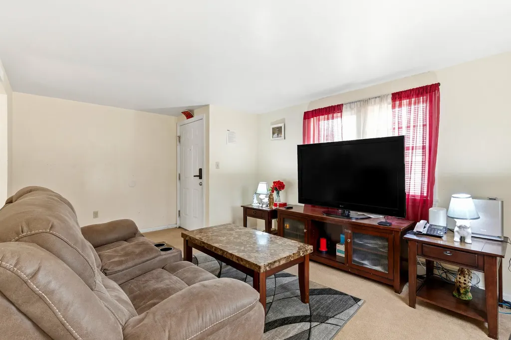 5 Appleby Street Sanford ME 04073