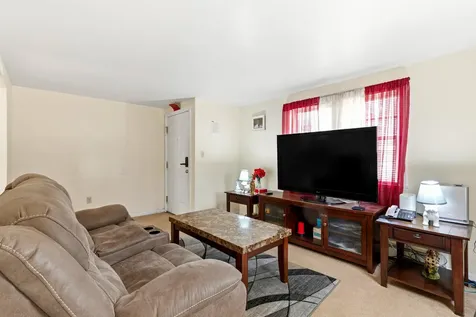 5 Appleby Street Sanford ME 04073