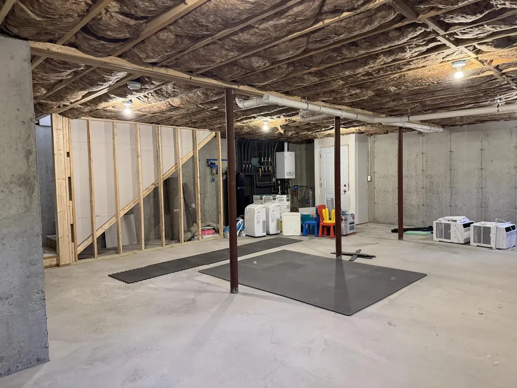 19 Treasure Lane Windham ME 04062