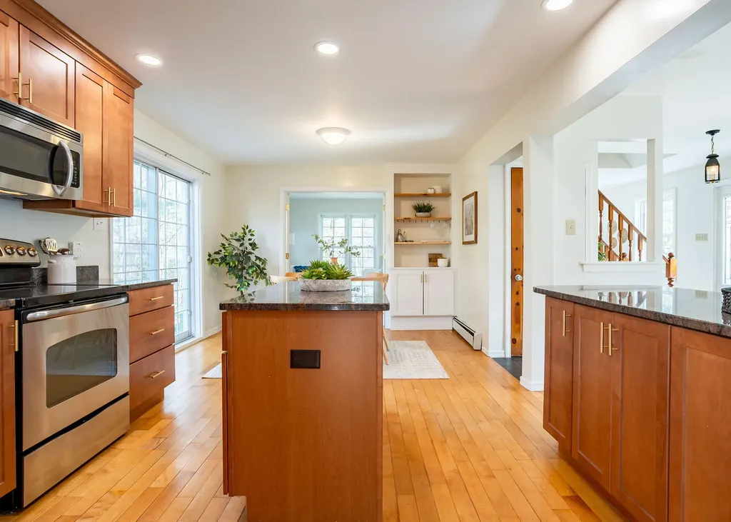 20 Windsor Pines Drive Scarborough ME 04074