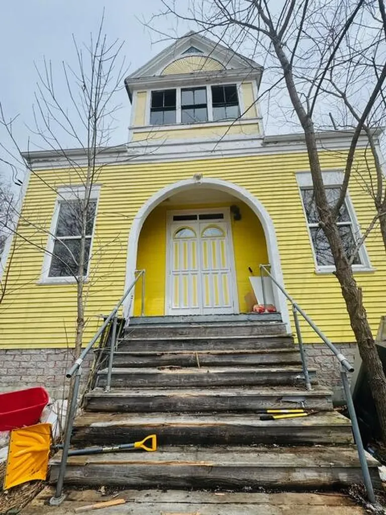 90 N Main Street Monmouth ME 04265