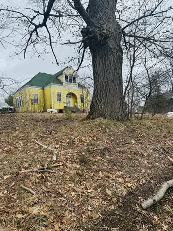 90 N Main Street Monmouth ME 04265