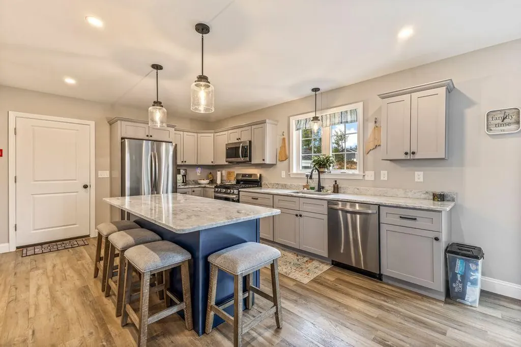 11 Estes Drive Standish ME 04085