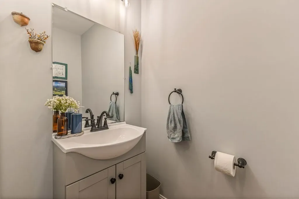 11 Estes Drive Standish ME 04085
