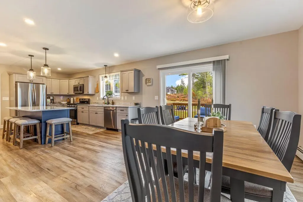11 Estes Drive Standish ME 04085