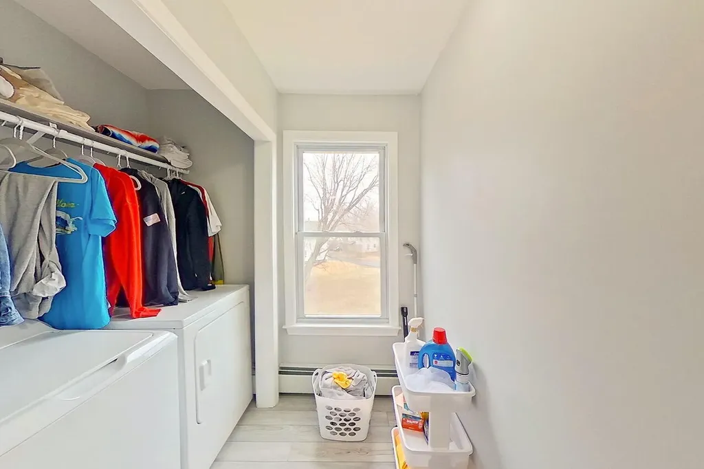 27 Vine Street Livermore Falls ME 04254