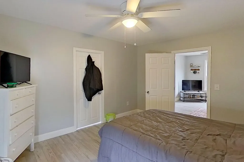 27 Vine Street Livermore Falls ME 04254