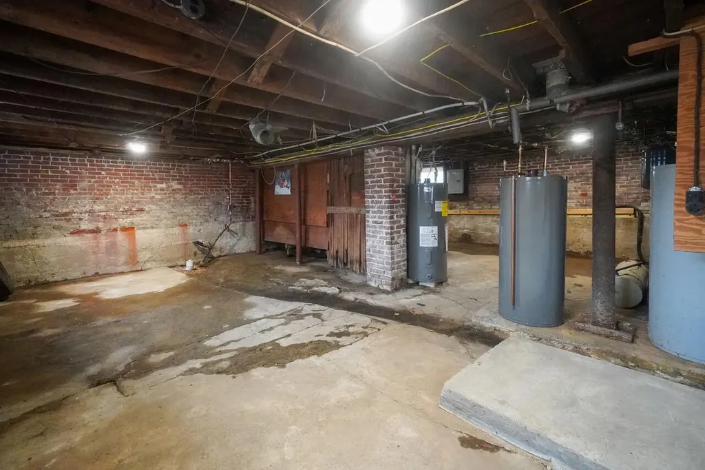 27 Vine Street Livermore Falls ME 04254