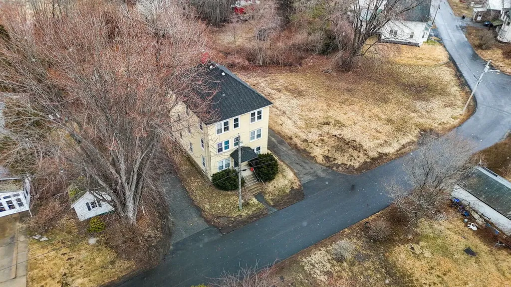 27 Vine Street Livermore Falls ME 04254