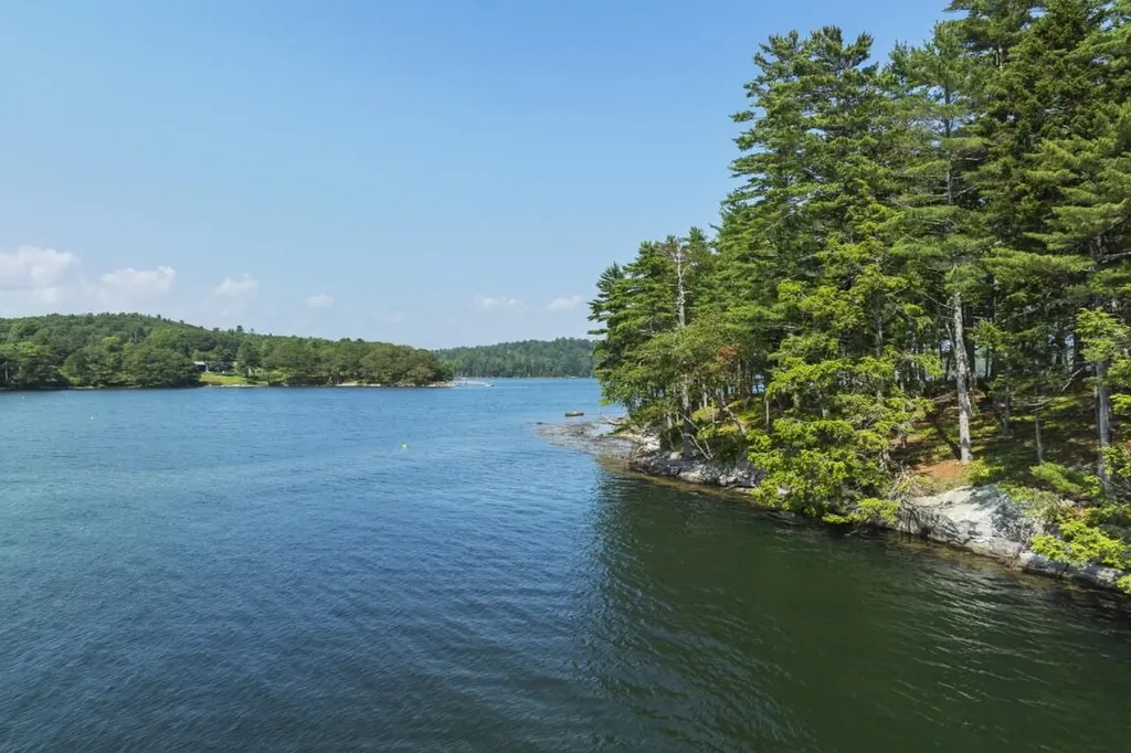 44 Stone Point Lane Boothbay ME 04537