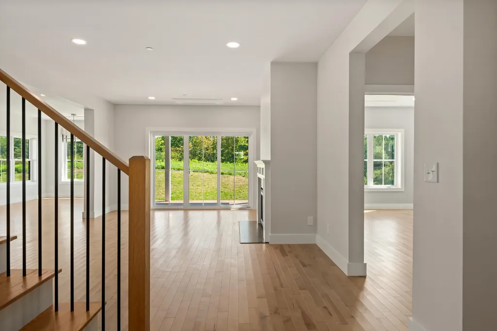 108 Owl's Nest Road Portland ME 04102
