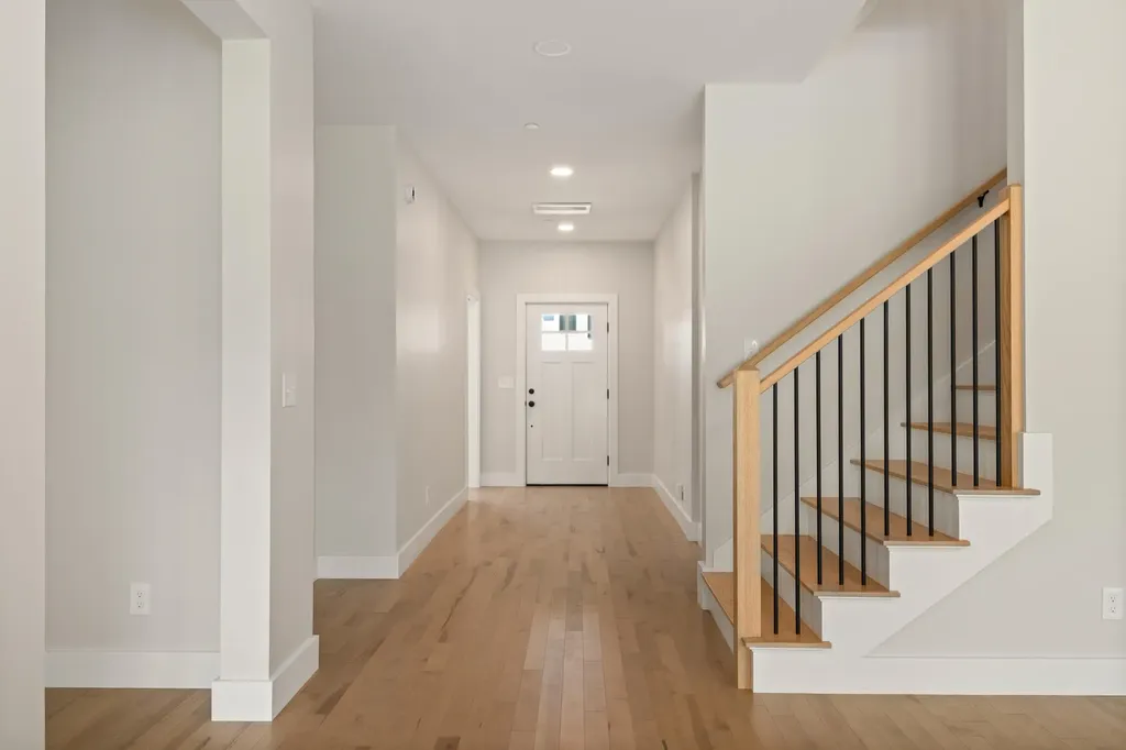 108 Owl's Nest Road Portland ME 04102