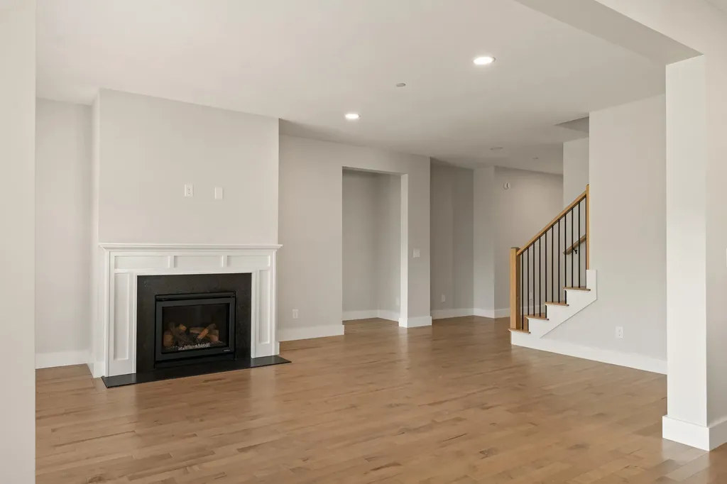 108 Owl's Nest Road Portland ME 04102