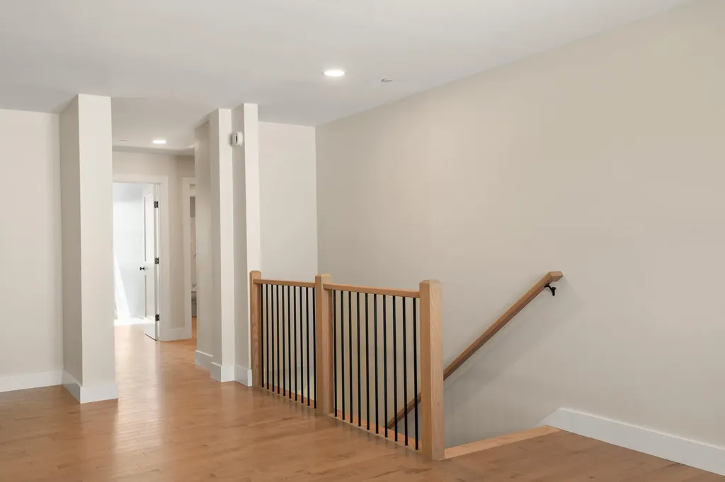 108 Owl's Nest Road Portland ME 04102