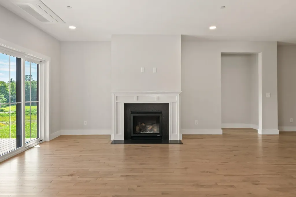 108 Owl's Nest Road Portland ME 04102