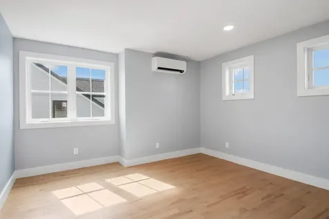 108 Owl's Nest Road Portland ME 04102