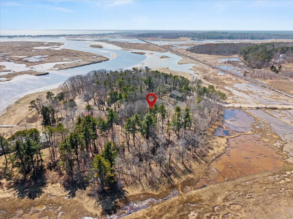 104 Winnocks Neck Road Scarborough ME 04074