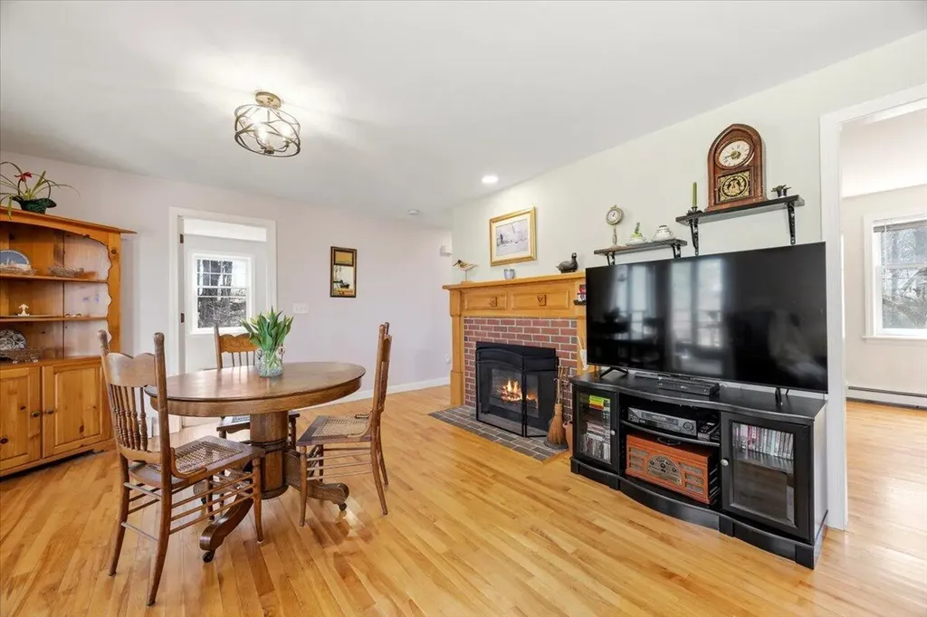 104 Winnocks Neck Road Scarborough ME 04074