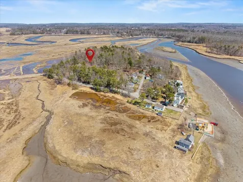 104 Winnocks Neck Road Scarborough ME 04074