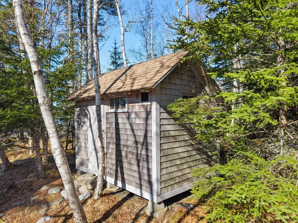 29 Hotel Cove Road Harrington ME 04643