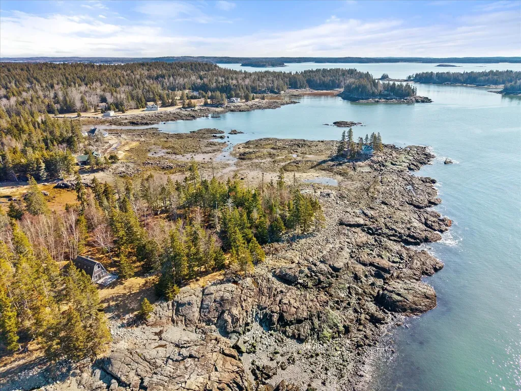 29 Hotel Cove Road Harrington ME 04643