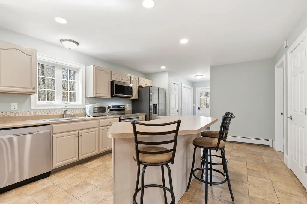 516 Falmouth Road Windham ME 04062