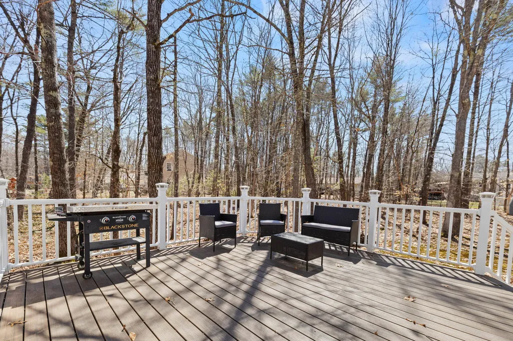 516 Falmouth Road Windham ME 04062