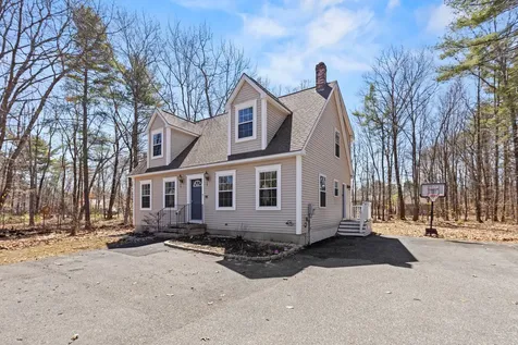 516 Falmouth Road Windham ME 04062