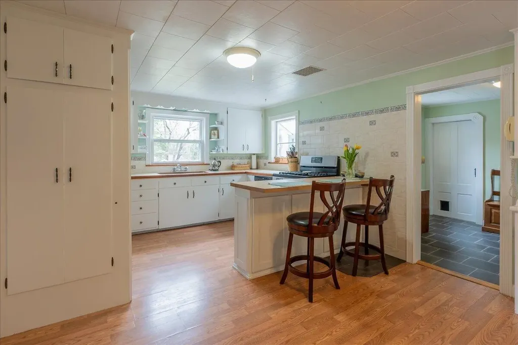 90 Pearl Street Camden ME 04843