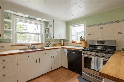 90 Pearl Street Camden ME 04843