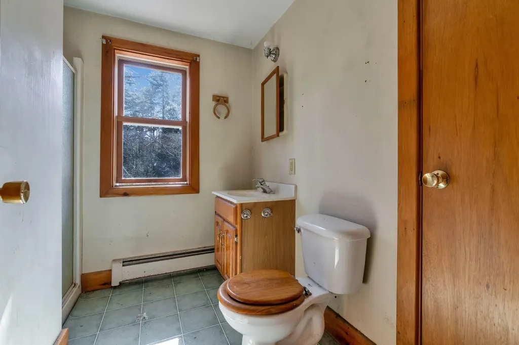 22 Burnham Road Gorham ME 04038