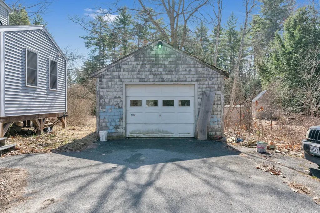 22 Burnham Road Gorham ME 04038
