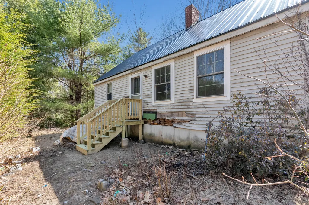 22 Burnham Road Gorham ME 04038