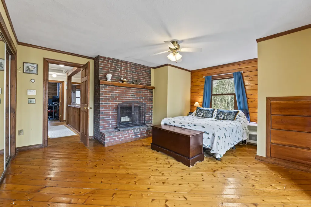 1289 Woodman Hill Road Minot ME 04258