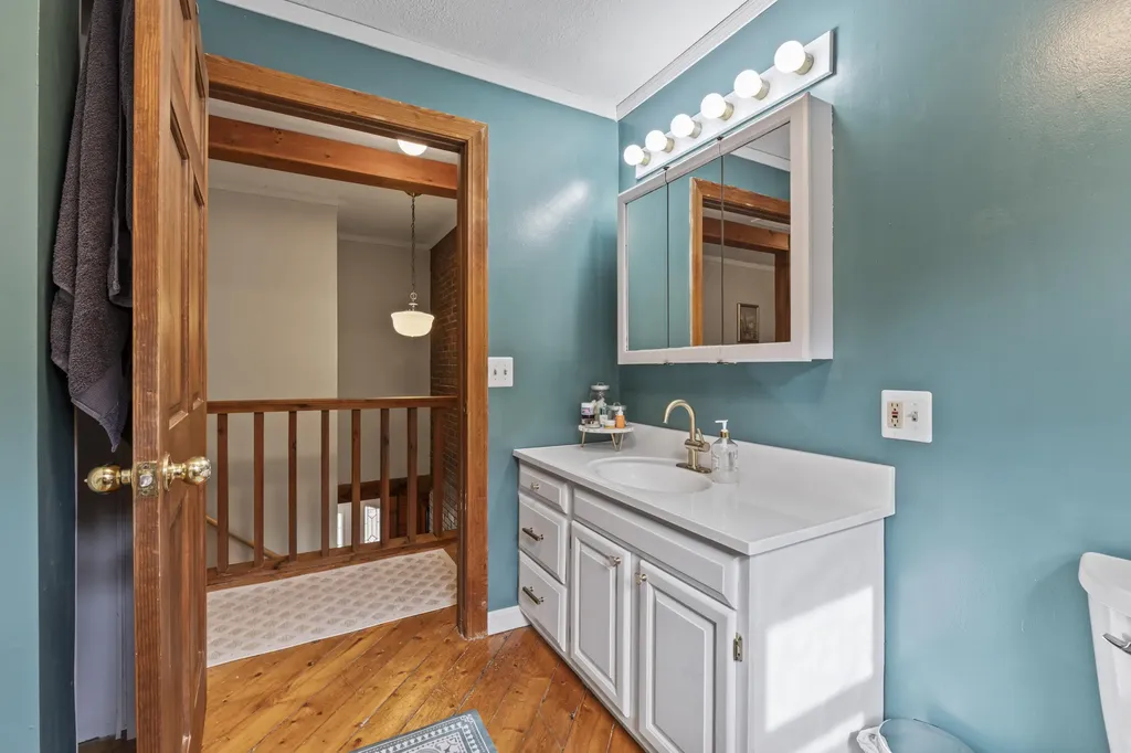 1289 Woodman Hill Road Minot ME 04258