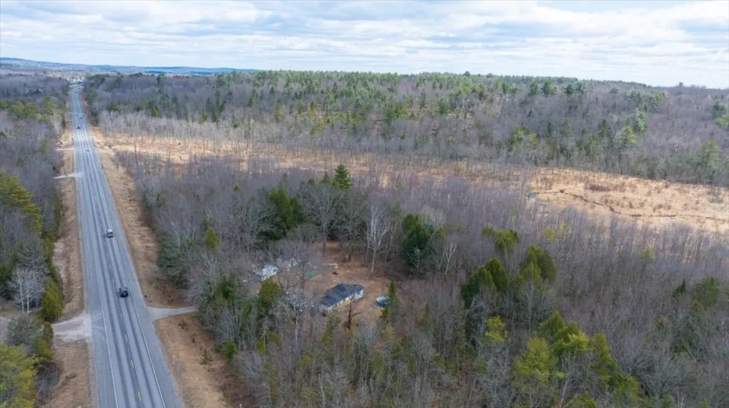598 Us Route 202 Monmouth ME 04265