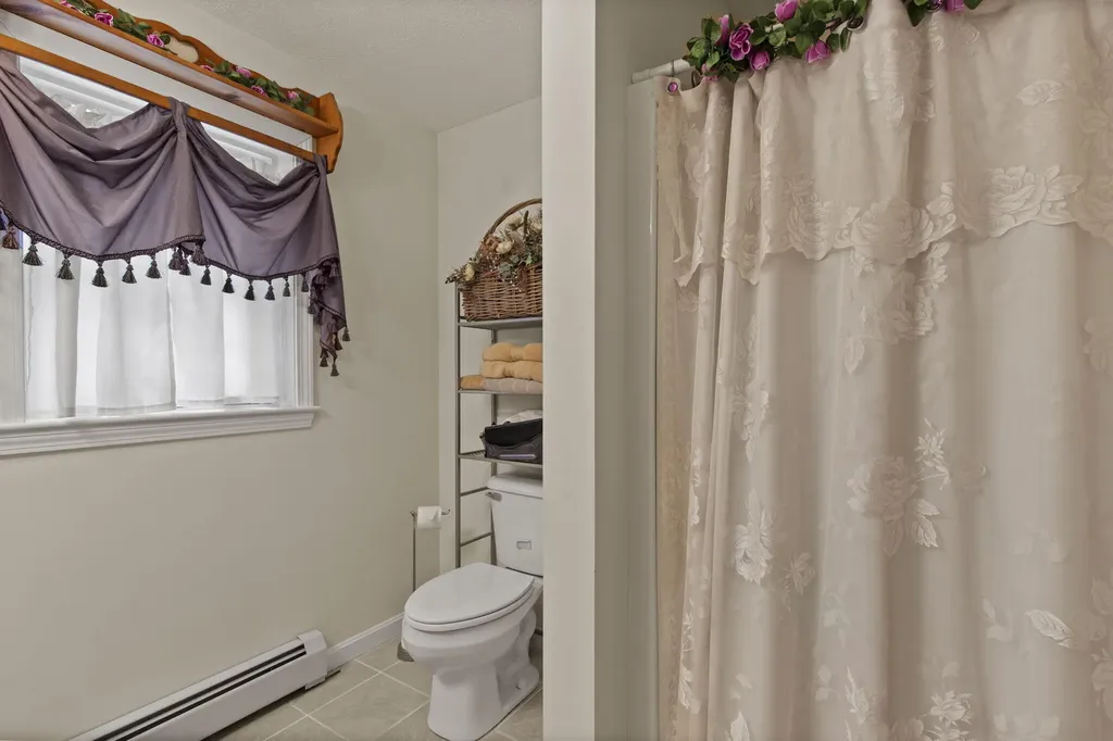 5 Izzy Lane Kittery ME 03904