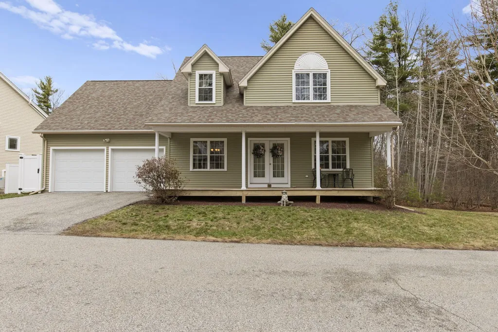 5 Izzy Lane Kittery ME 03904