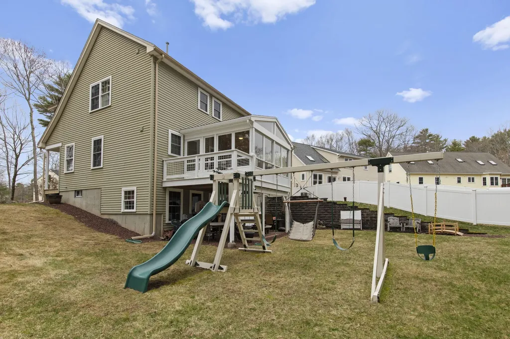 5 Izzy Lane Kittery ME 03904