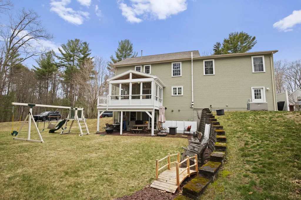 5 Izzy Lane Kittery ME 03904