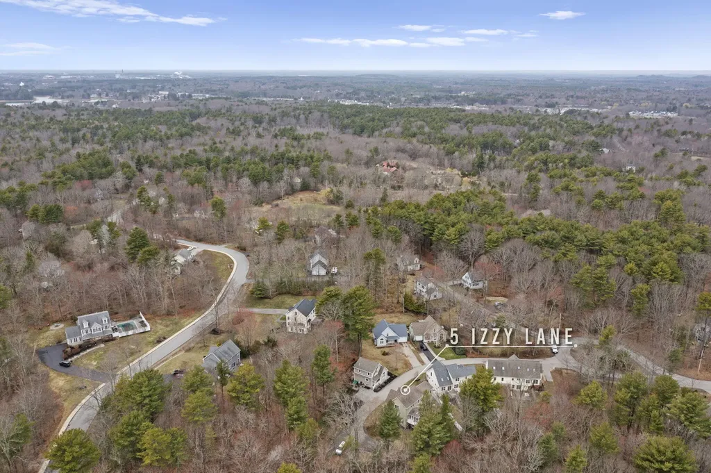 5 Izzy Lane Kittery ME 03904