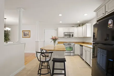 5 Izzy Lane Kittery ME 03904