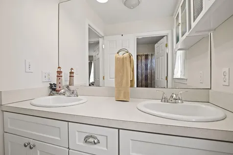 5 Izzy Lane Kittery ME 03904