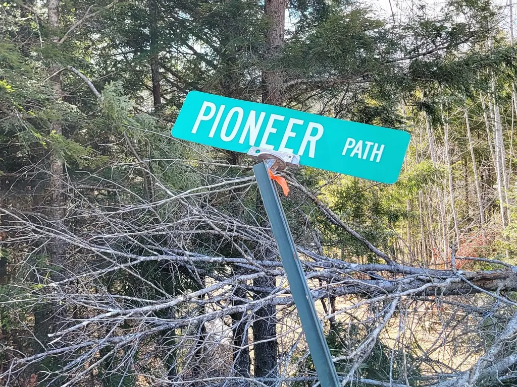 Lot B-2 Pioneer Path Aurora ME 04408