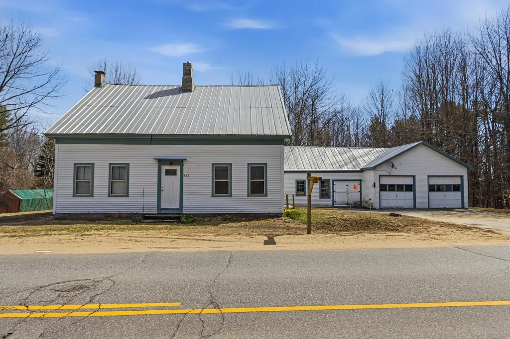 982 King Street Oxford ME 04270