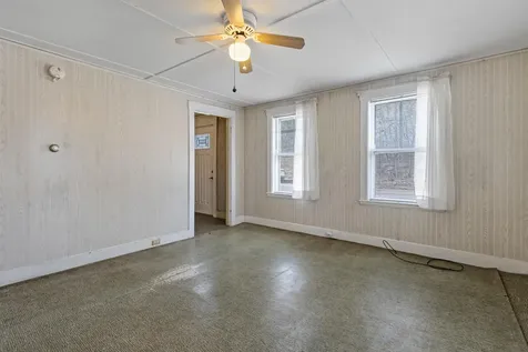 982 King Street Oxford ME 04270