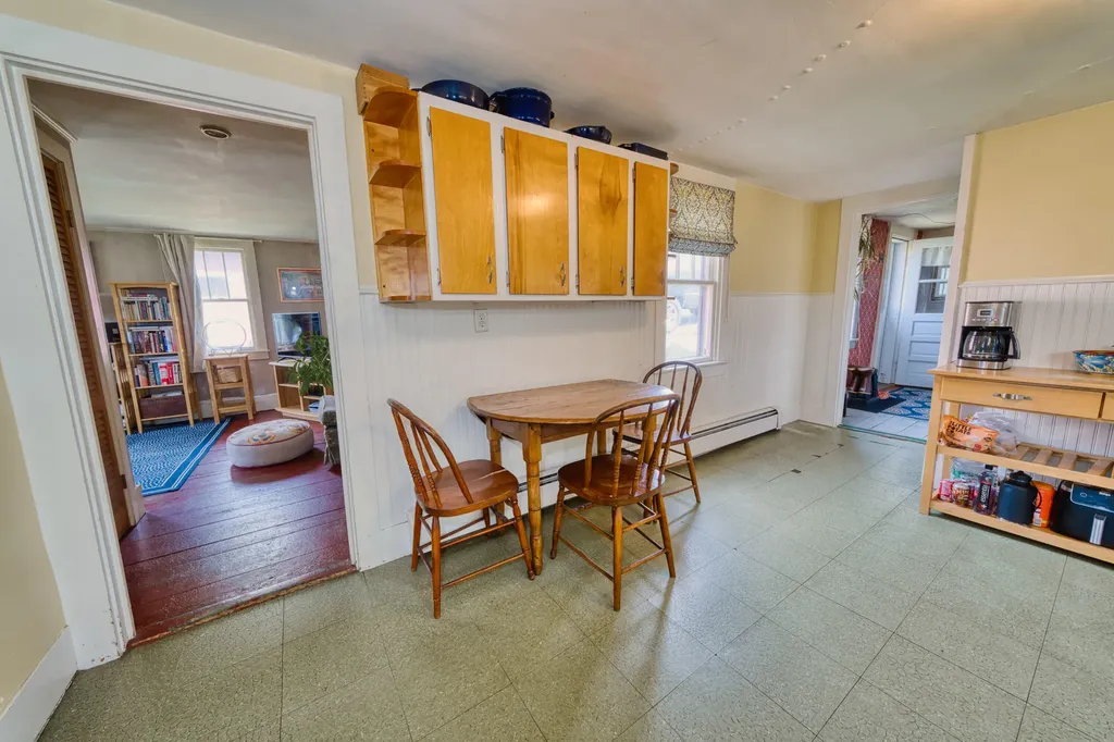 129 E Boston Road Vinalhaven ME 04863