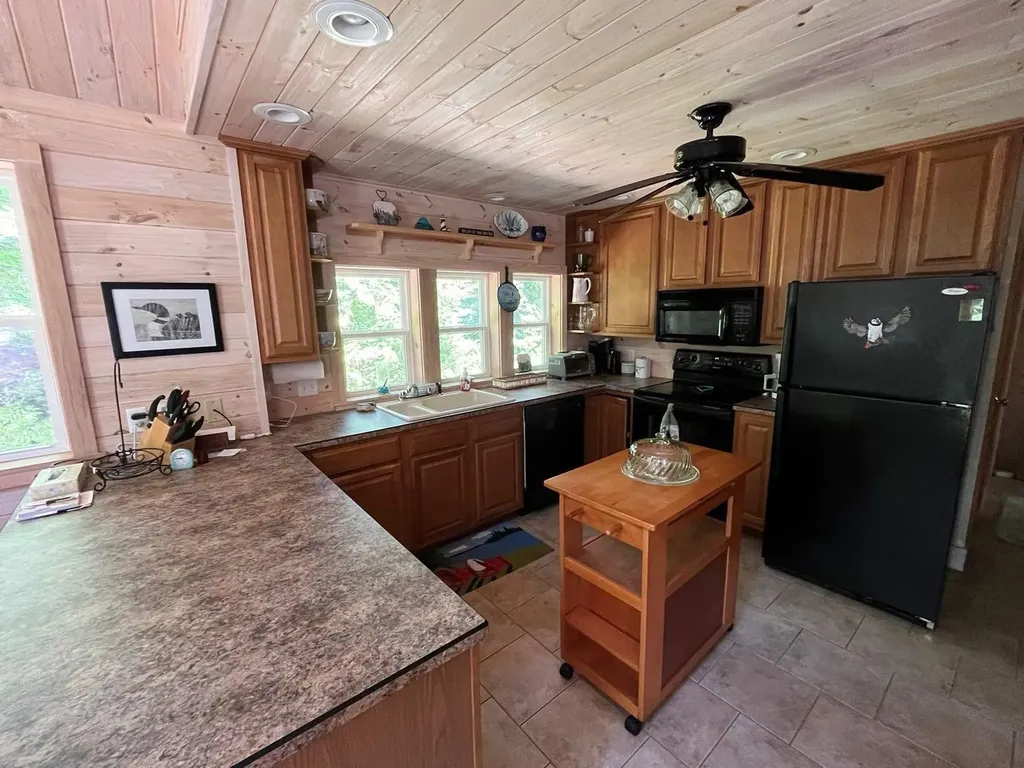 40 Moosepath Lane Searsport ME 04974