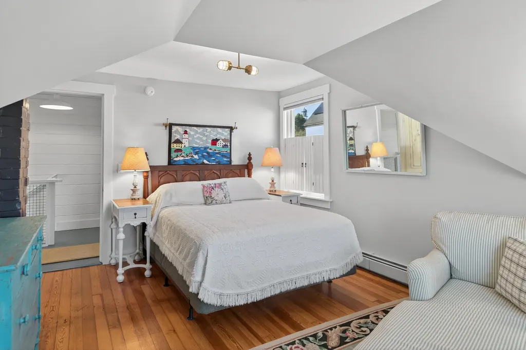 202 Two Lights Road Cape Elizabeth ME 04107
